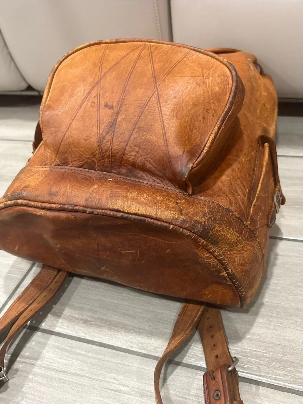 Vintage Brown Leather Men's Backpack - Classic Casual Carry